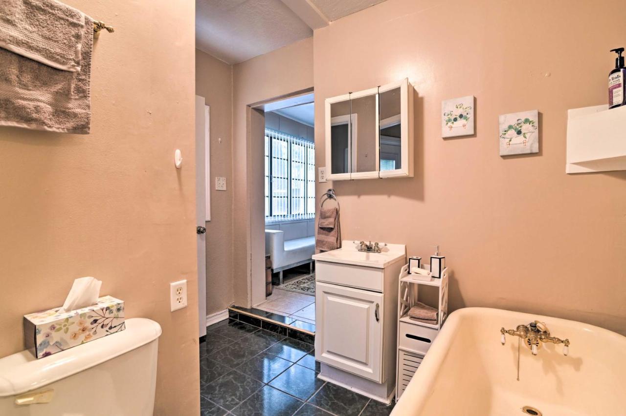 Pet-Friendly Auburndale House With Lake Views! Kültér fotó
